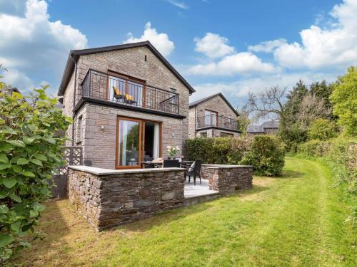 St Mellion House | Welcoming 2-Bed Retreat in St. Mellion with Pool & More