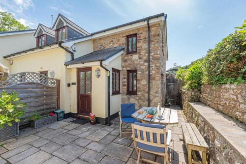 Oxwich House | 2 Bed in Swansea oc-b32621