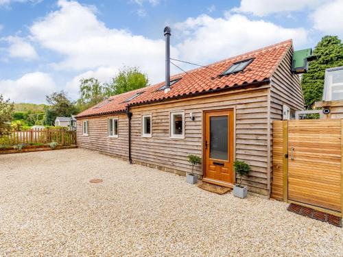 Welburn House | Cozy 2-Bedroom Retreat in Welburn for Families & Pets
