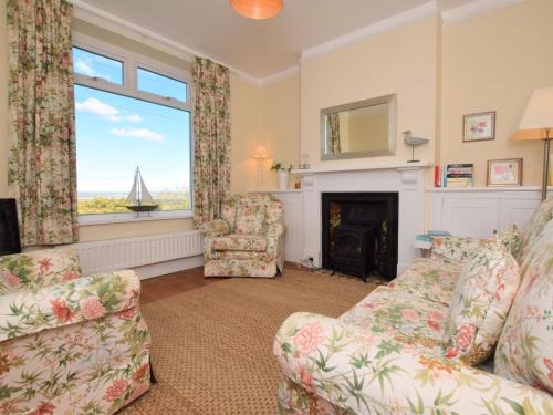 Westward Ho House | Pet-Friendly 2 Bed Retreat in Westward Ho for Families