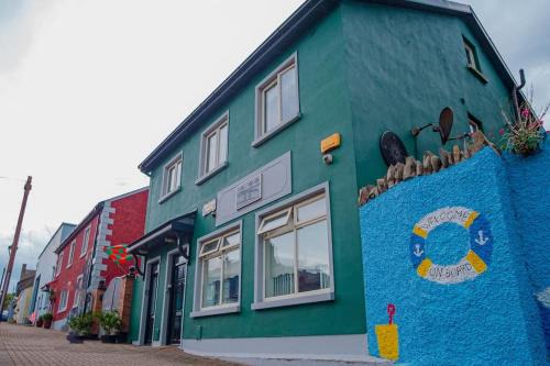 Clogherhead Apartment | Ideal 2 Bed Retreat on The Main Street with Ocean Views