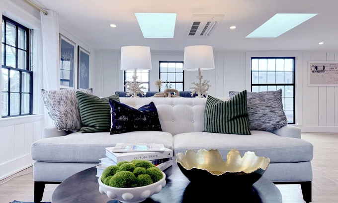 Marblehead Condo | 2-Bed Penthouse with Rooftop Deck in Old Town, Harbor Peeks and Parking