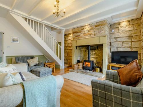 Thropton House | Inviting 2-Bed Property in Rothbury, Northumberland