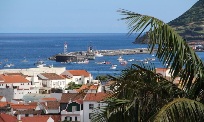 Horta Apartment | Charming Oceanfront 2-Bedroom Farm Apartment - Rated 9.8