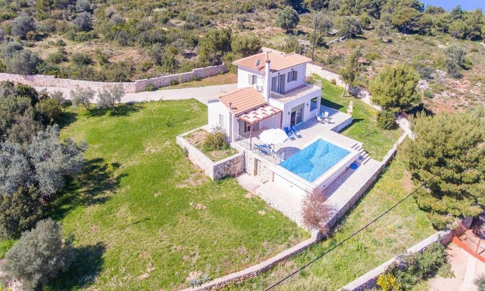 Kavallos Villa | 2 bed villa, Tsoukalades