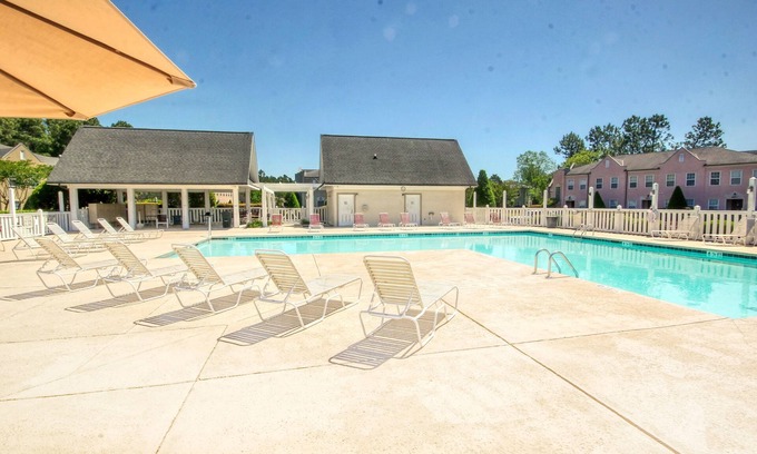Red Hill Condo | Family-Friendly 2 Bedrm Condo with Oceanfront Views