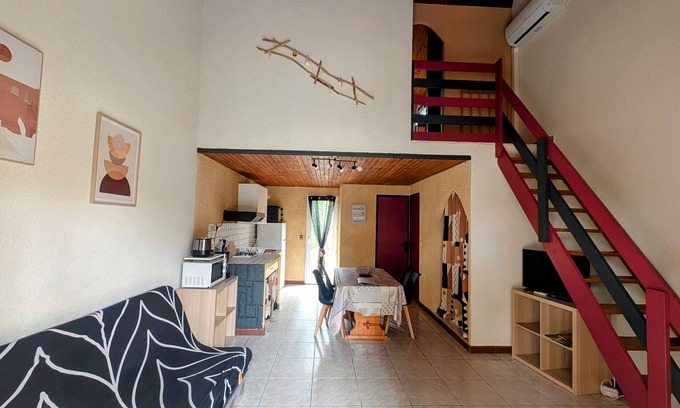 Roquefort-des-Corbieres Cottage | 2-Bedroom Gite, Air Conditioning, Pool, Near Sigean