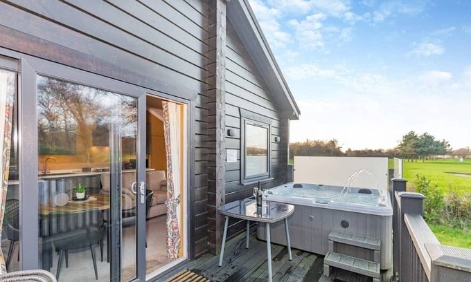Snainton Ski Chalet | Exquisite 2 Bedroom Retreat at Snainton Luxury Lodges