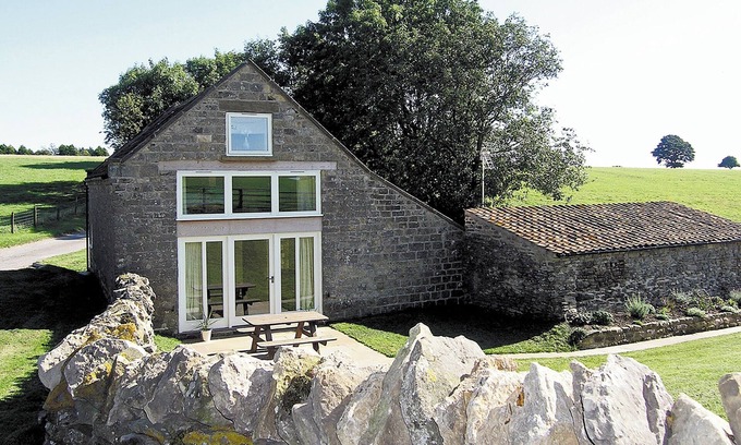 Lockton Cottage | Cozy 2-Bedroom Retreat in Lockton Near Pickering, Rated 9.8