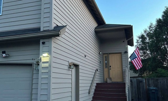 Huffman - O' Malley Apartment | Convenient 2 Bedroom Home Near Alaska Golf Course & Zoo