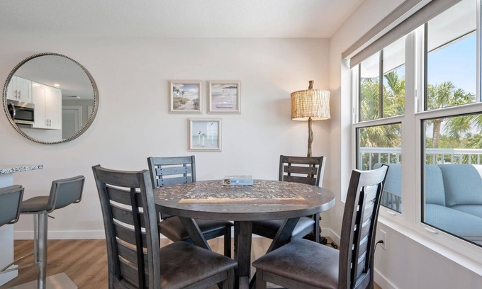 Nokomis Apartment | Exceptional Oceanfront Villa with Pool - Unit 6