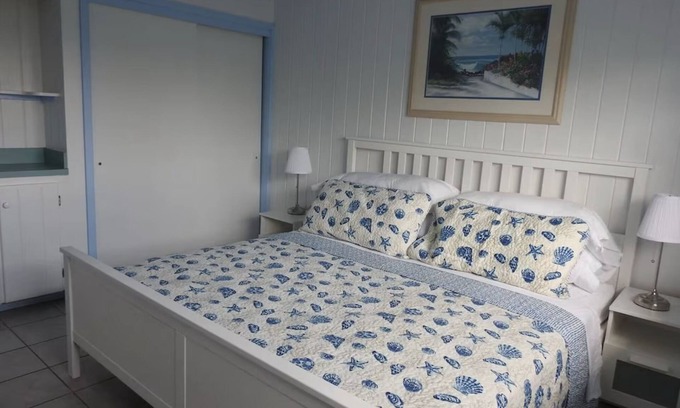 Hope Town Villa | Beautiful 2-Bedroom Retreat at Turtle Hill Resort by the Beach