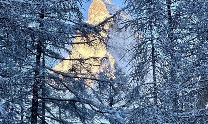 Zermatt Apartment | Cozy 2 Bedroom Apartment with Matterhorn View & Accessibility
