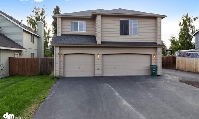 Huffman - O' Malley Apartment | Cozy 2 Bedroom Home Steps from Anchorage Golf Course