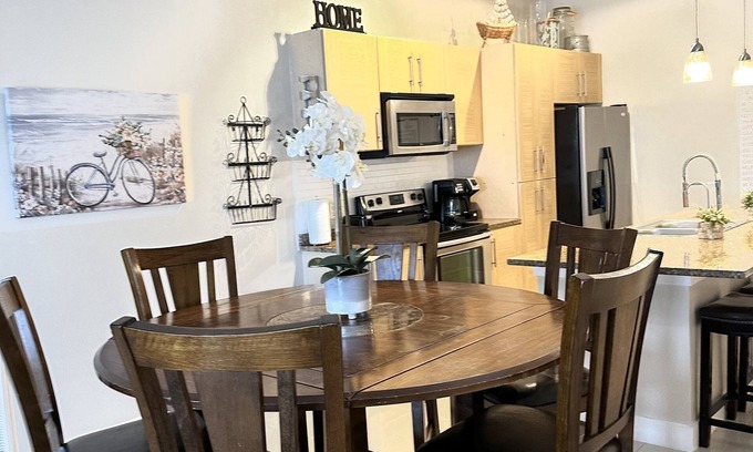 South Padre Island Condo | Beachside Condo with Pool & Ocean View - Guest Rated 10/10