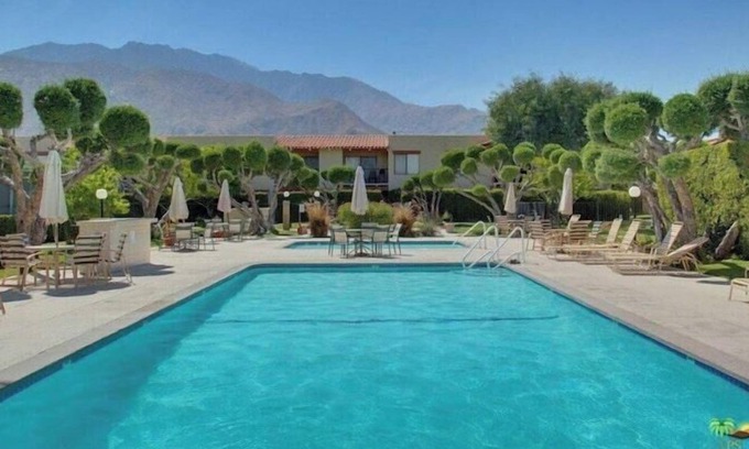 Sunrise Vista Chino Apartment | 2 Bedroom 651182 by Houzlet