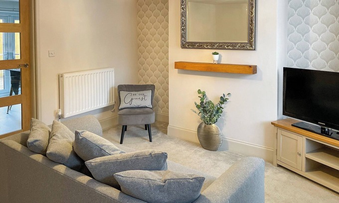 Hopton Cottage | Seaside Holiday Cottage with Oceanfront Views and Pool