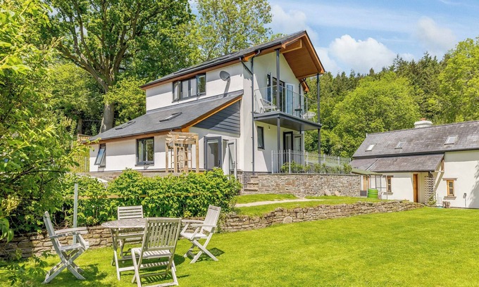 Westbrook Court Cottage | Discover 2 Bedroom Retreat in Clyro near Hay-on-Wye