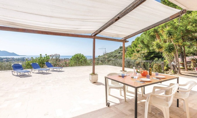 Castellabate Apartment | Guest Rated 10/10: Cozy 2 Bedroom Retreat in Castellabate