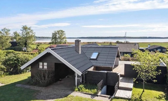 Karrebksminde House | Spacious 2-Bedroom Retreat in Karrebæksminde with Spa