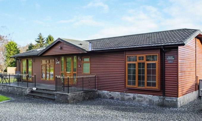 Auchterarder Apartment | 2 bedroom accommodation in Auchterarder, near Gleneagles