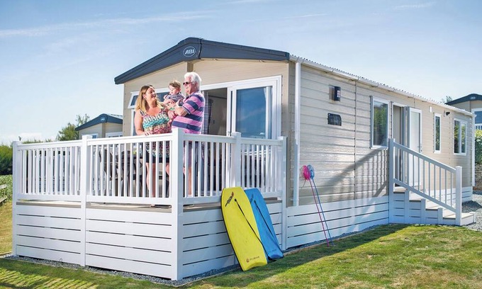 Holywell House | Comfortable 2-Bedroom Retreat at Holywell Bay with Ocean View