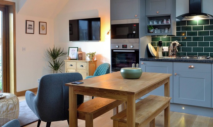 Laurencekirk Cottage | Pet-Friendly 2 Bedroom Retreat in Laurencekirk near Montrose