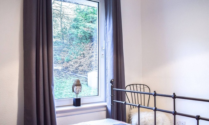 Lochearnhead Cottage | Cozy 2-Bedroom Retreat with Lake View in Lochearnhead