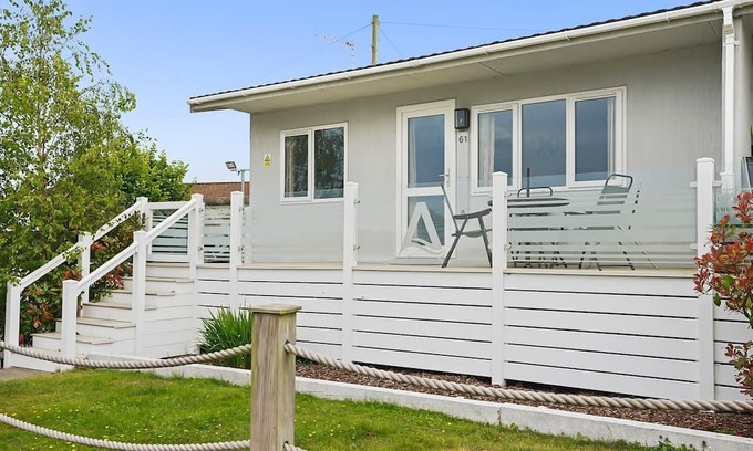 Oulton Broad House | 2 bedroom accommodation in Oulton Broad