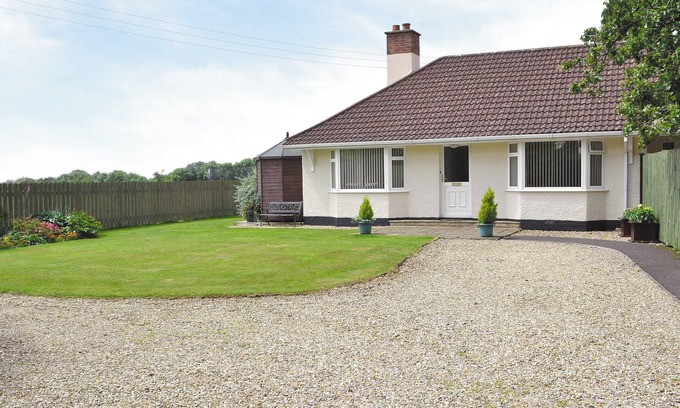 West Buckland Cottage | Discover 2-Bedroom Comfort in Churchinford, Near Taunton