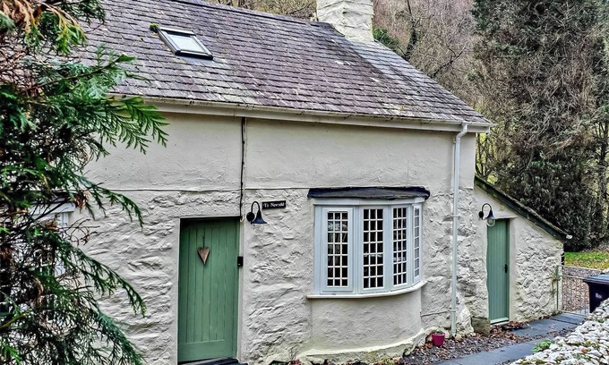 Betws-Y-Coed Cottage | Ideal 2 Bedroom Accommodations in Betws-y-Coed