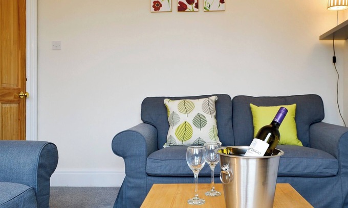 Cockermouth Cottage | Impressive 2-Bedroom Stay in Cockermouth with Pool & Breakfast