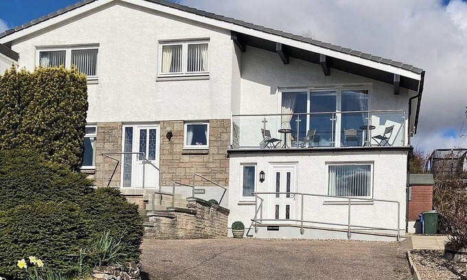 Banavie Cottage | Ideal 2 Bedroom Retreat in Badabrie, Banavie Near Fort William