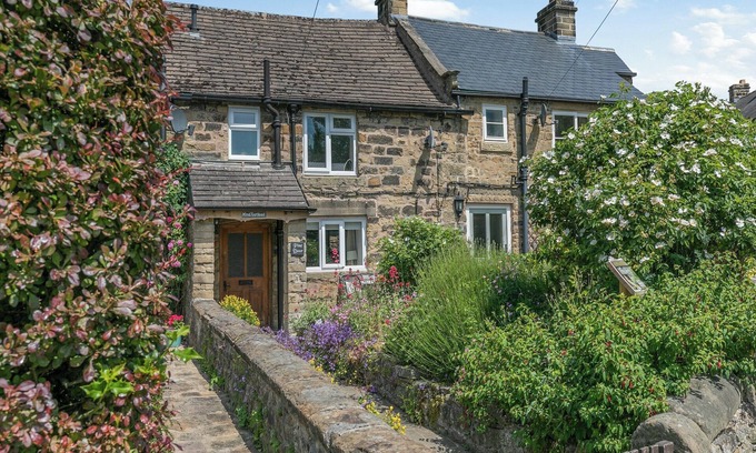 Eyam Cottage | Cozy 2-Bedroom Stay in Eyam, Close to Bakewell