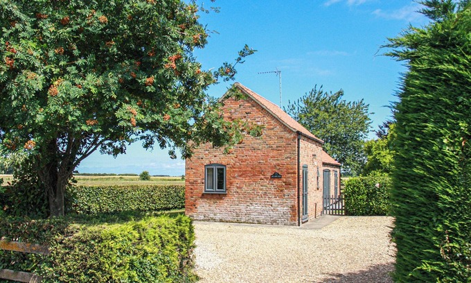 Terrington Saint Clement Cottage | Cozy 2-Bedroom Retreat in Terrington St Clements