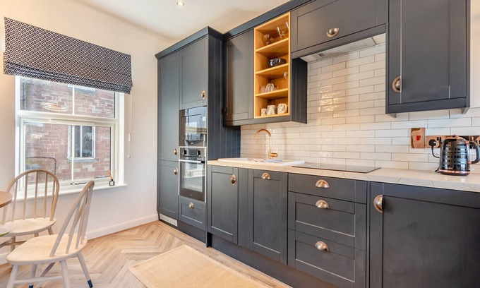 Ross-on-Wye Cottage | Cozy 2-Bedroom Retreat in Ross On Wye with Lake Views