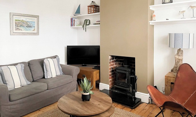 Sea Palling Cottage | Guest Rated 10/10: Oceanfront 2 Bedroom in Sea Palling