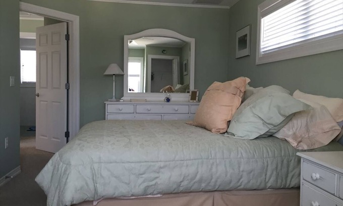 North Beach Haven Apartment | Family-Friendly 2 Bedroom Accommodation in Peahala Park
