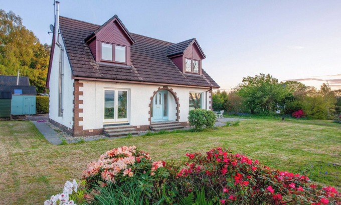 Benderloch Cottage | Comfortable 2-Bedroom Stay in Beautiful Benderloch