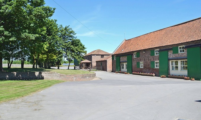 Sewerby Cottage | Premier 2 Bedroom Stay in Sewerby, Near Bridlington