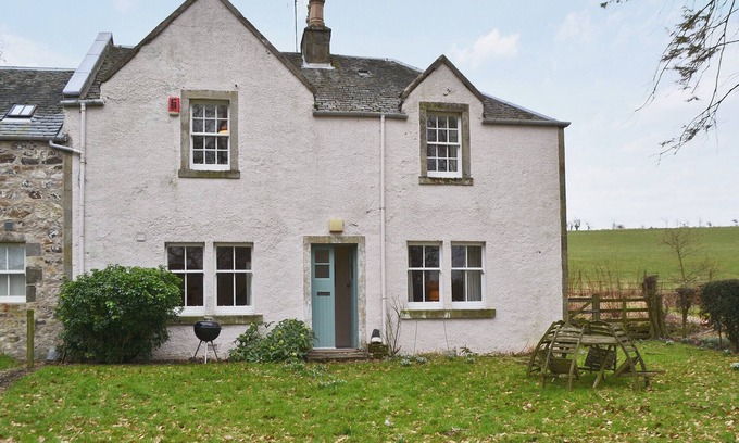 Dunfermline Cottage | Pet-Friendly 2 Bedroom Stay in Oakley with Ocean View