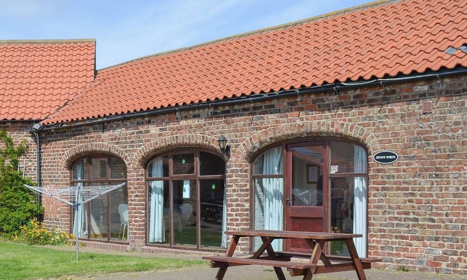Flamborough Cottage | Family-Friendly 2 Bedroom Accommodation with Ocean Views
