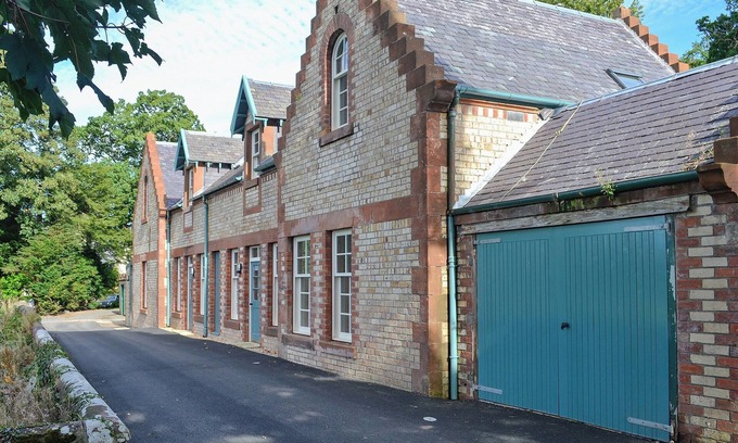 Kirkmichael Cottage | Top-Rated 2 Bedroom Stay in Alloway, Close to Ayr