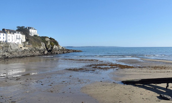 Portmellon Cottage | Relaxing 2 Bedroom Getaway in Portmellon Cove