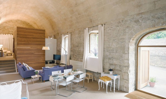 Claverton Cottage | Cozy 2 Bedroom Retreat in Freshford, Close to Bath