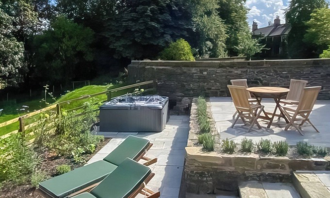 Gisburn Cottage | Cozy 2 Bedroom Retreat in Gisburn, Yorkshire Dales