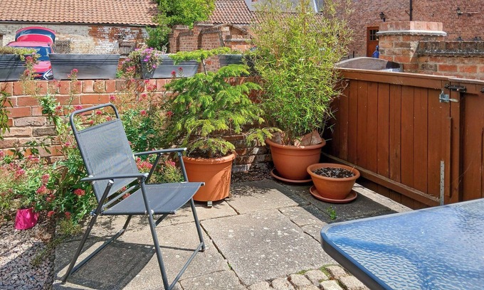 Blidworth Cottage | Ideal 2 Bedroom Retreat in Old Blidworth with Lake View