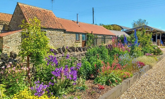 Levisham Cottage | Family-Friendly 2 Bedroom Stay in Levisham, Near Pickering