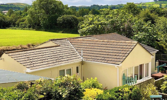Stenalees Cottage | Family-Friendly 2 Bedroom Retreat in Enniscaven, St Austell