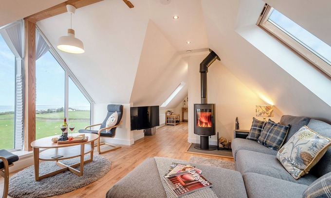 Stranraer Cottage | Elevated Sea View Barn Conversion with Family-Friendly Amenities